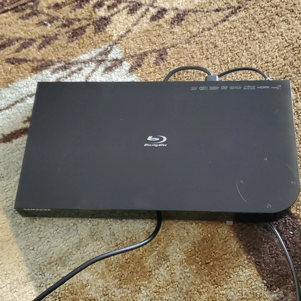 Samsumg Blu Ray BD JM6300 gently used, like new with HDMI cord. C1 - Picture 4 of 12